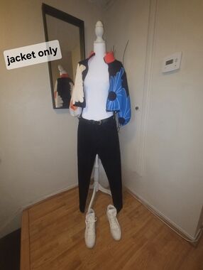 Floral Zip-Up Jacket with Red Collar